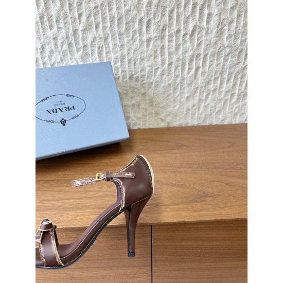 Prada Pumps and ballerinas