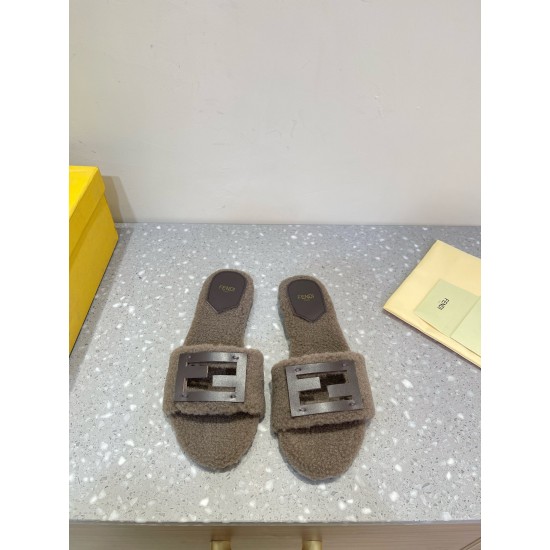 Fendi Slippers and sandals
