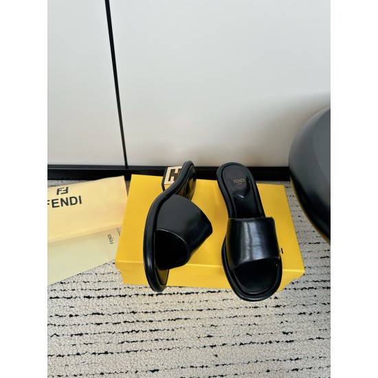 Fendi Slippers and sandals