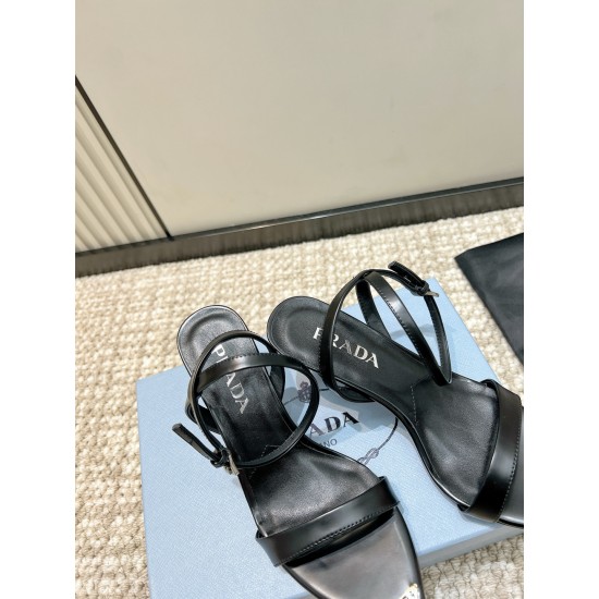 Prada Pumps and ballerinas