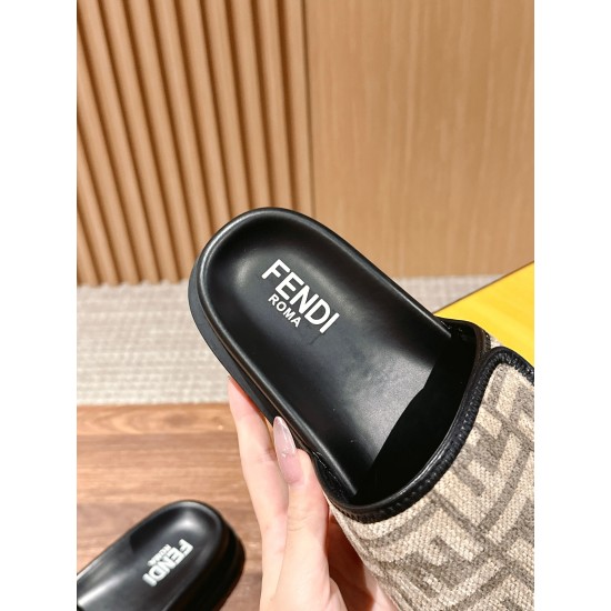 Fendi Slippers and sandals