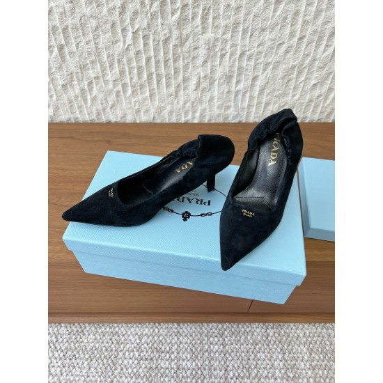 Prada Pumps and ballerinas