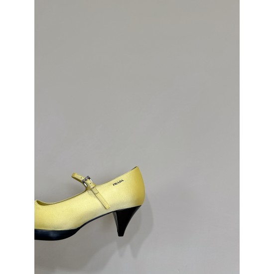 Prada Pumps and ballerinas