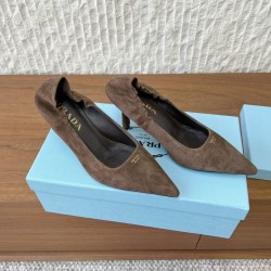 Prada Pumps and ballerinas