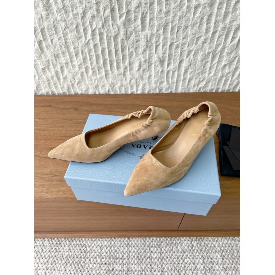 Prada Pumps and ballerinas