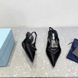 Prada Pumps and ballerinas