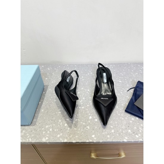 Prada Pumps and ballerinas