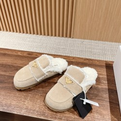 Prada Slippers and mules