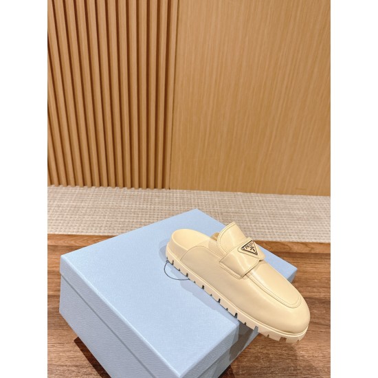 Prada Slippers and mules