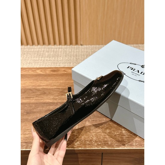 Prada Pumps and ballerinas