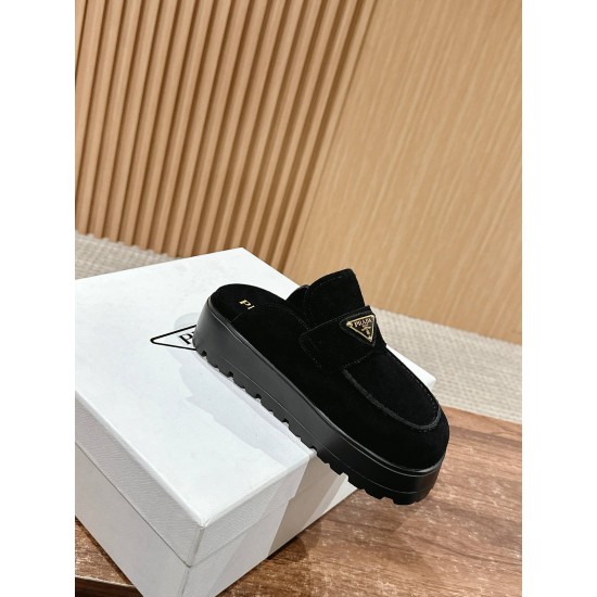 Prada Slippers and mules