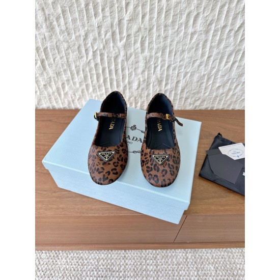 Prada Pumps and ballerinas