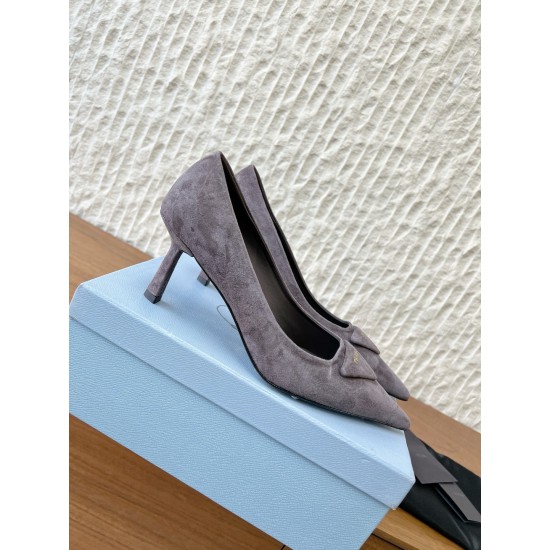 Prada Pumps and ballerinas