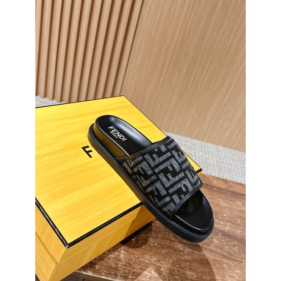 Fendi Slippers and sandals