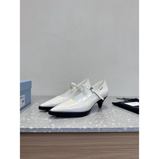 Prada Pumps and ballerinas