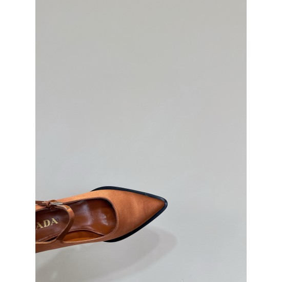 Prada Pumps and ballerinas