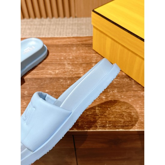 Fendi Slippers and sandals