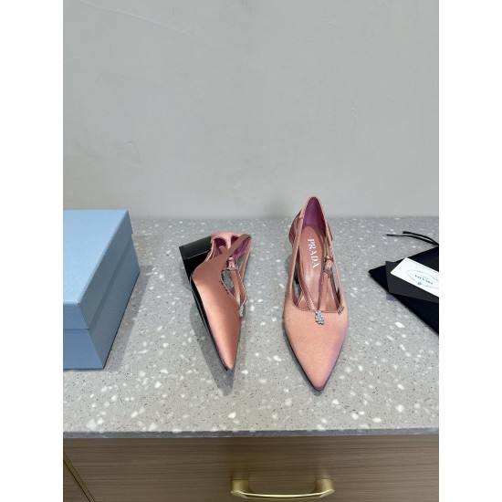 Prada Pumps and ballerinas
