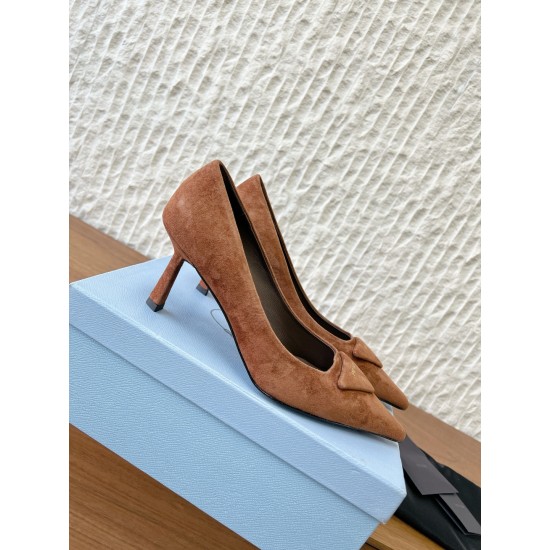 Prada Pumps and ballerinas