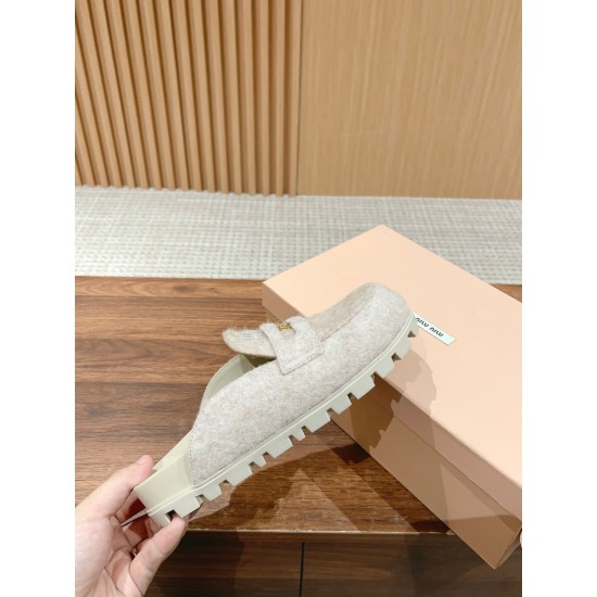 MiuMiu Slippers