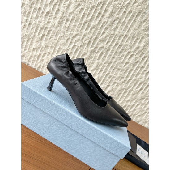 Prada Pumps and ballerinas