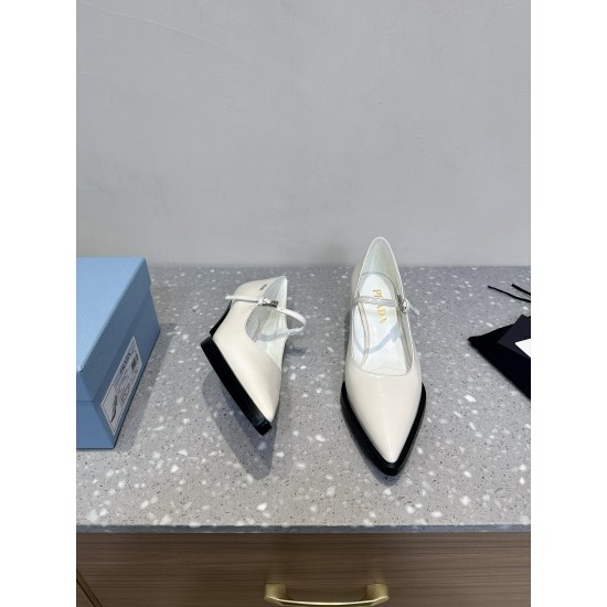 Prada Pumps and ballerinas