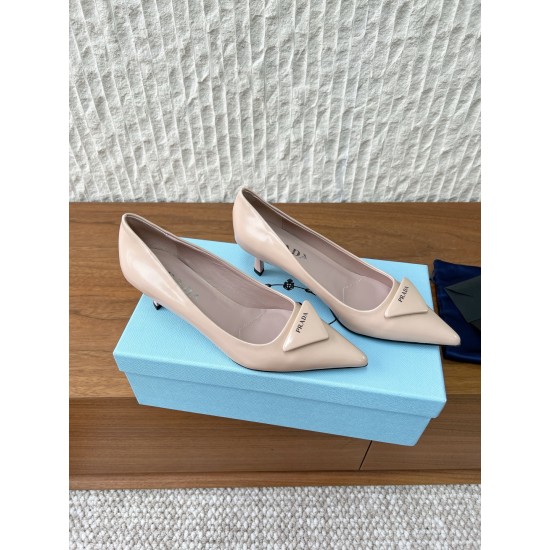 Prada Pumps and ballerinas