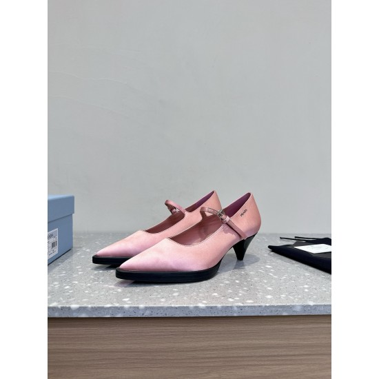 Prada Pumps and ballerinas