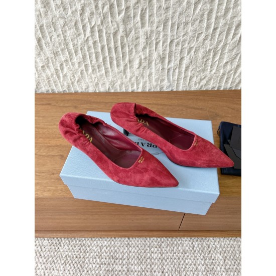 Prada Pumps and ballerinas