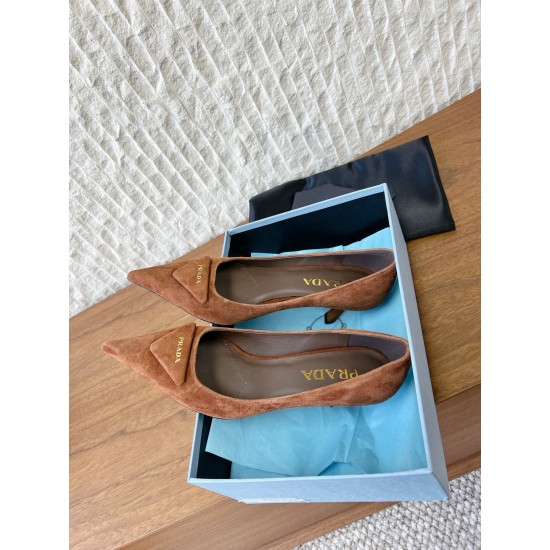 Prada Pumps and ballerinas