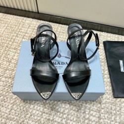 Prada Pumps and ballerinas