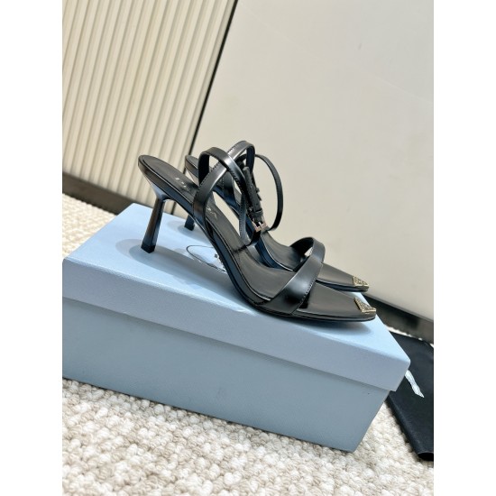 Prada Pumps and ballerinas