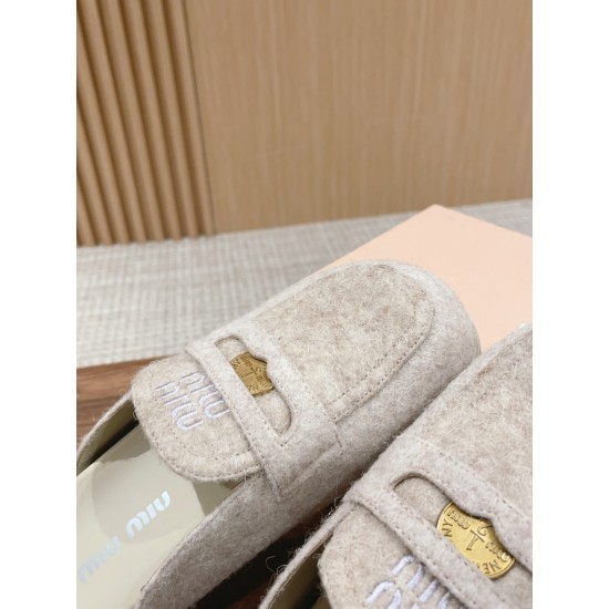 MiuMiu Slippers