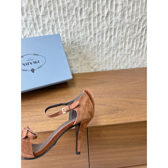 Prada Pumps and ballerinas