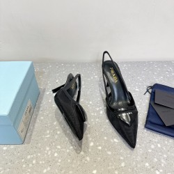 Prada Pumps and ballerinas