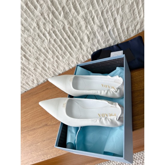 Prada Pumps and ballerinas
