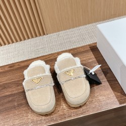 Prada Slippers and mules