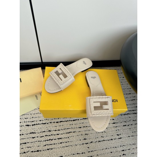 Fendi Slippers and sandals