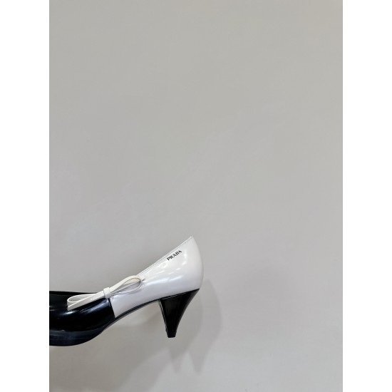 Prada Pumps and ballerinas