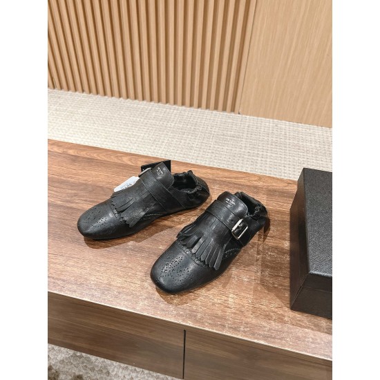 Prada Slippers and mules