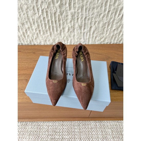 Prada Pumps and ballerinas