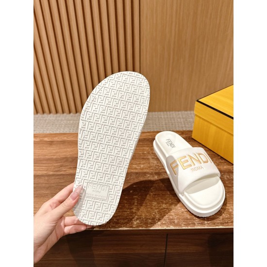 Fendi Slippers and sandals