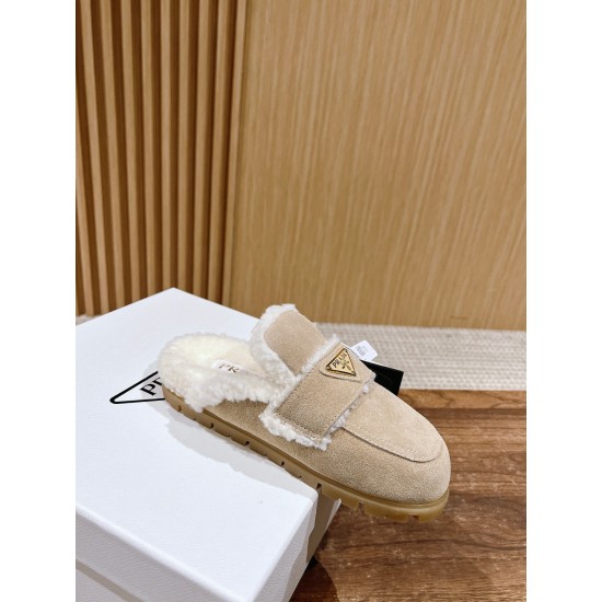 Prada Slippers and mules