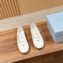 Prada Pumps and ballerinas