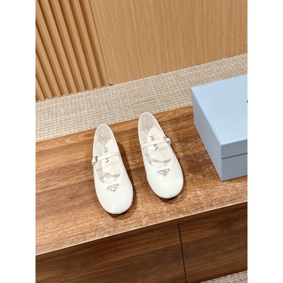 Prada Pumps and ballerinas