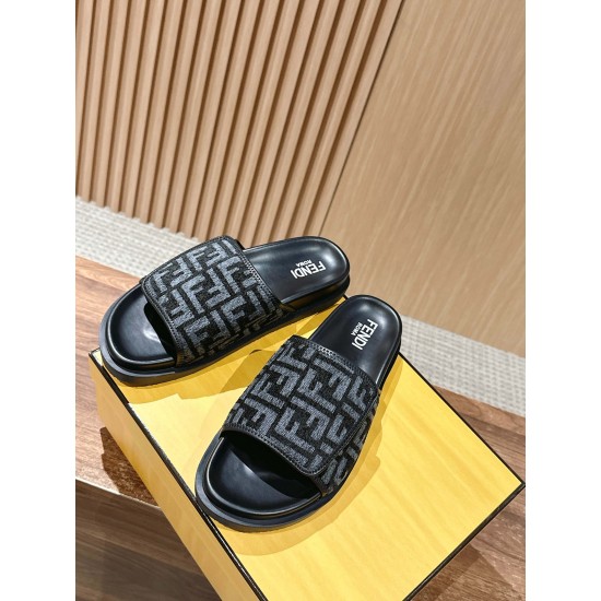 Fendi Slippers and sandals