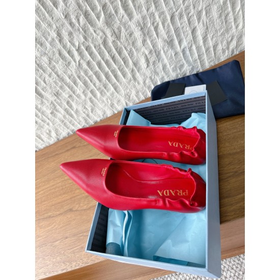 Prada Pumps and ballerinas