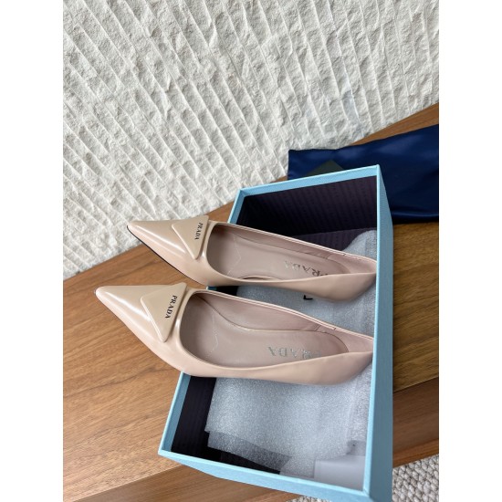 Prada Pumps and ballerinas