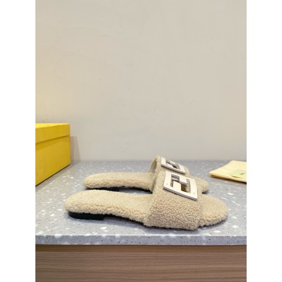 Fendi Slippers and sandals