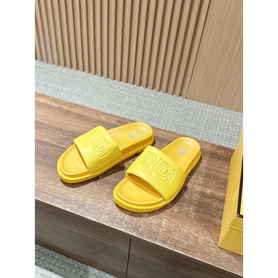 Fendi Slippers and sandals